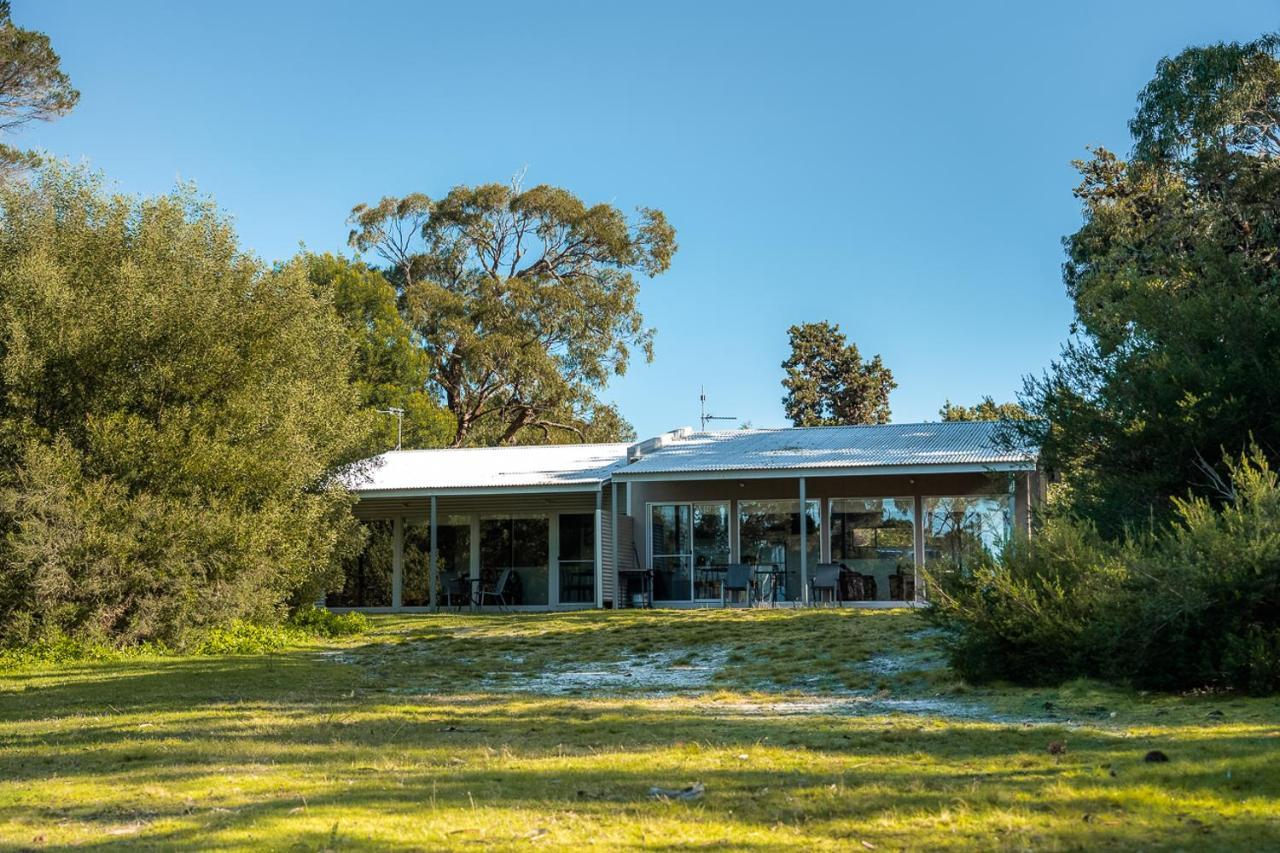 Waterfront Retreat At Wattle Point Villa Forge Creek Exterior photo