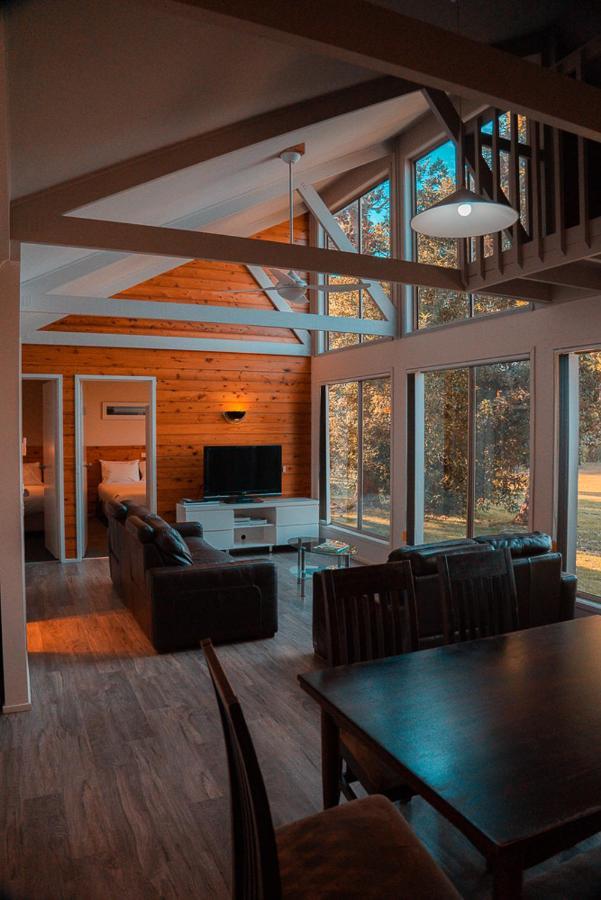 Waterfront Retreat At Wattle Point Villa Forge Creek Exterior photo